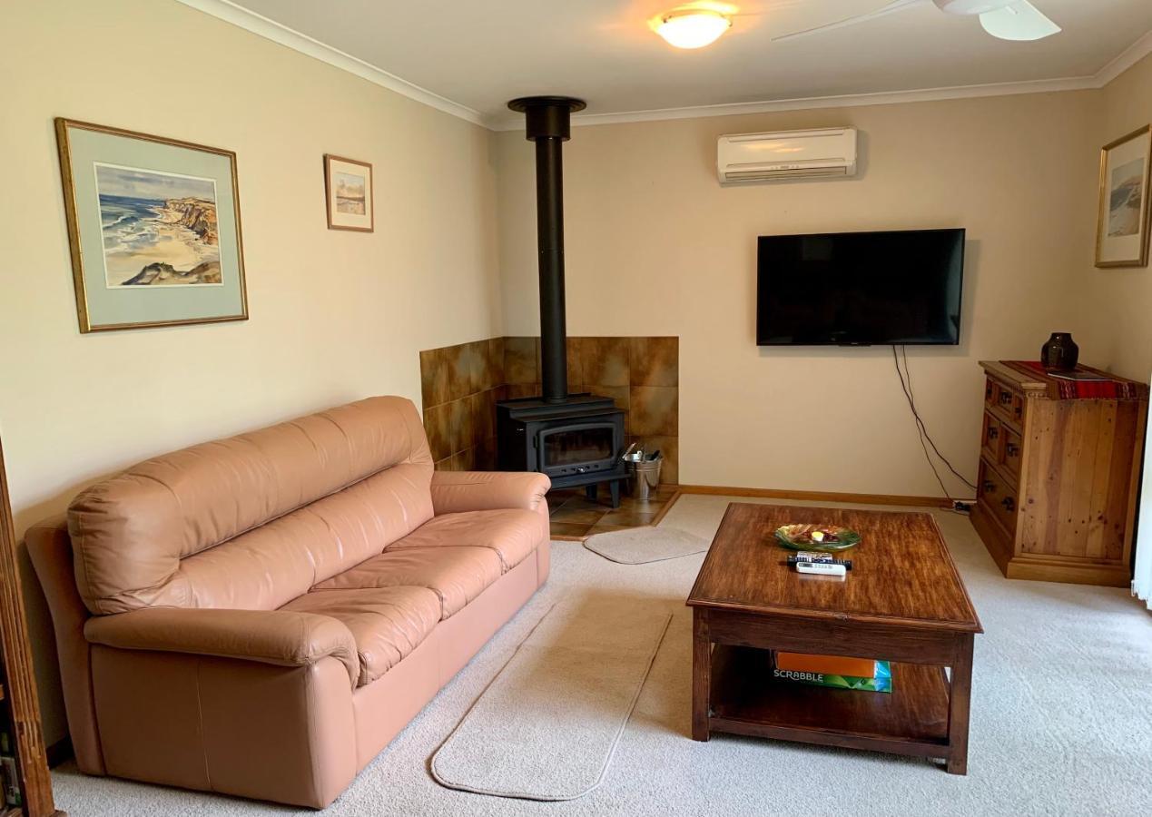 Leeward 'Tranquil Beachfront' Kingscote Exterior photo
